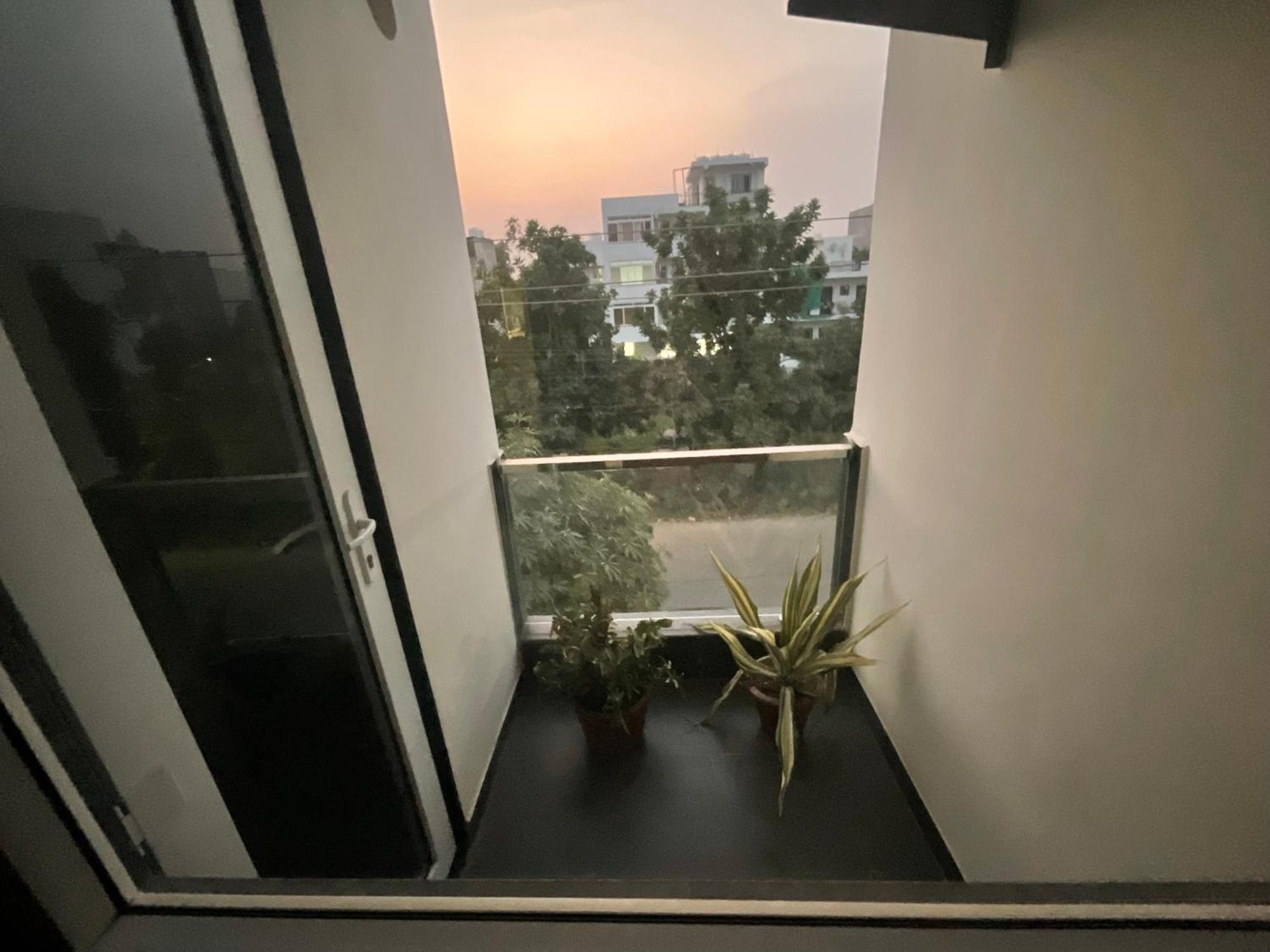 Downtown Studios 구르가온 외부 사진